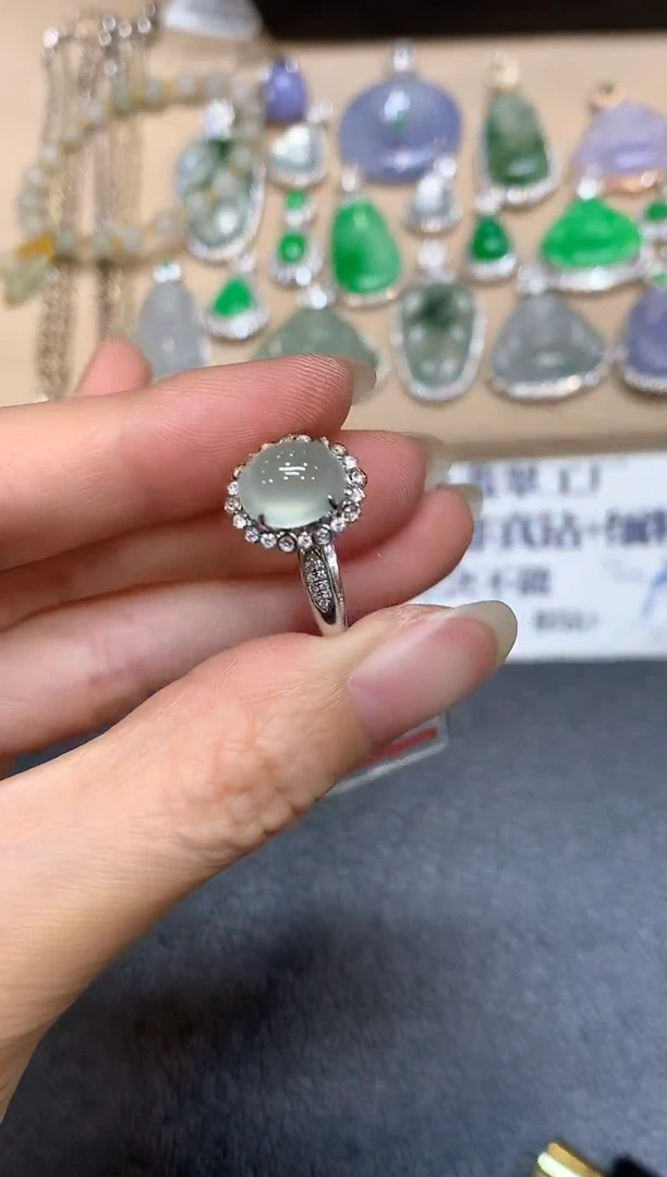 18K金镶嵌戒指翡翠3【24小时鉴赏期】