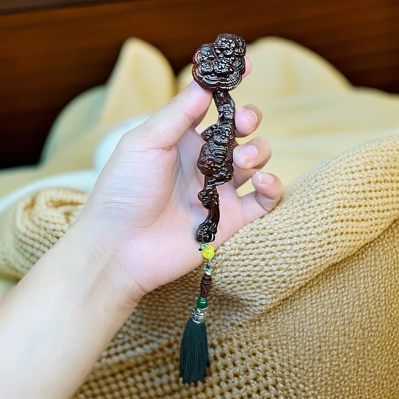 紫檀木【灵芝如意】配流苏实木雕刻文玩手把件