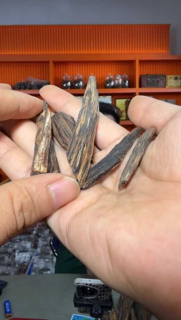 手把件沉香133号多样性发一