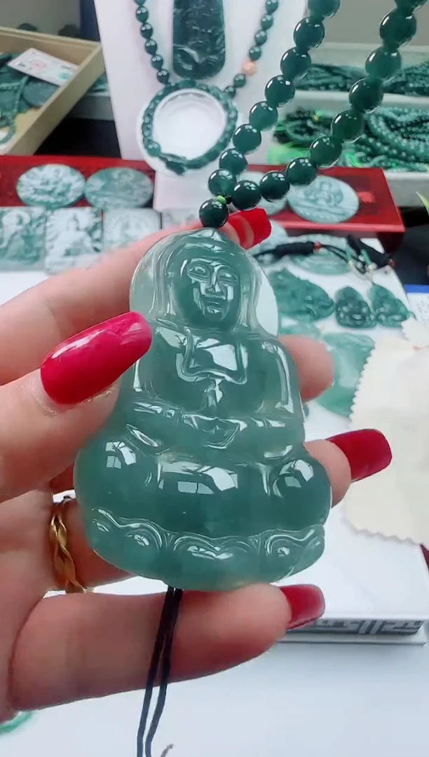 颈饰未镶嵌翡翠天然A货翡翠 多样性发其一