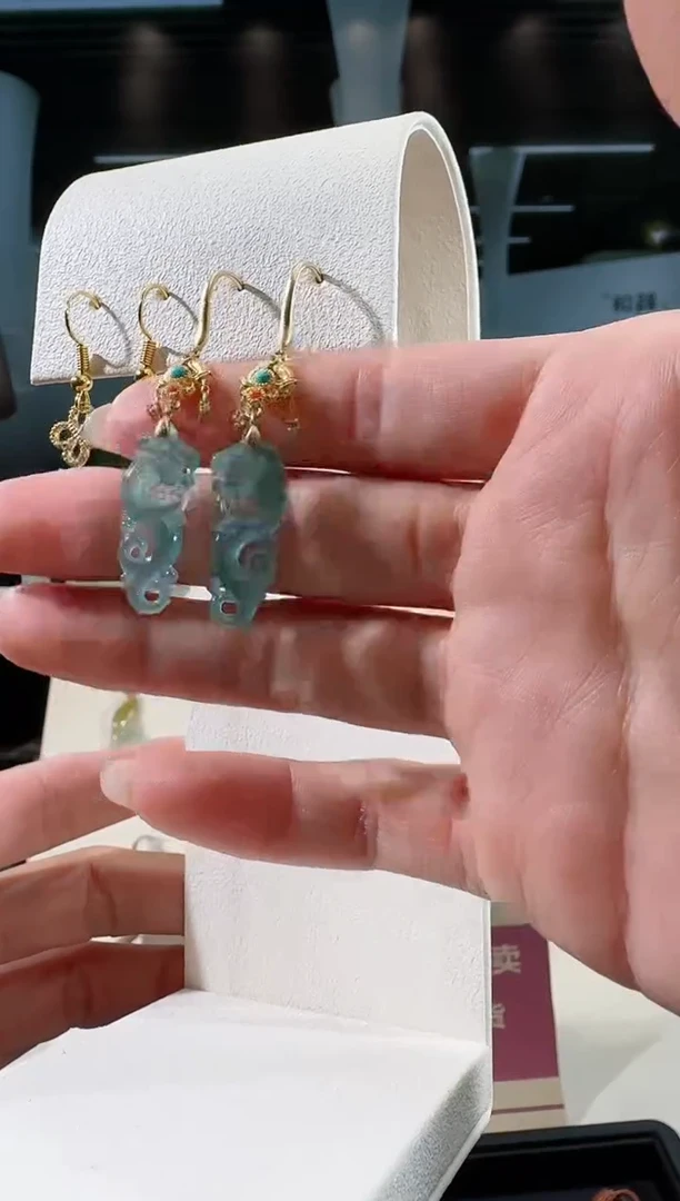 翡翠银S925镶嵌耳饰耳饰多样性发一对