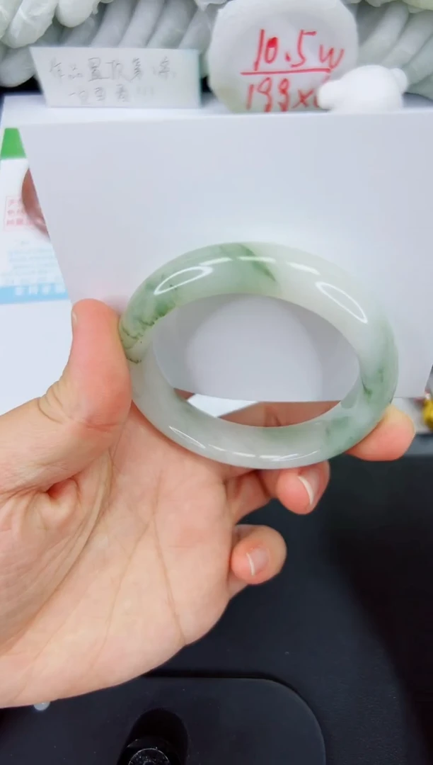 【闪购商品】石英质玉手镯未镶嵌468-52.1