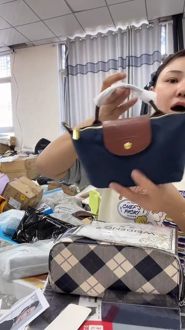 牦牛剖层皮革琪老板女包1号店超好看发图片款