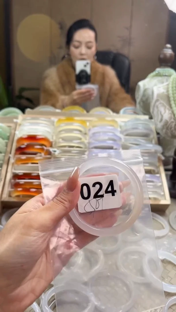 手镯玛瑙/玉髓未镶嵌024