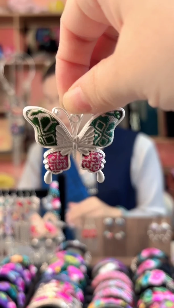 织绣艺枝独绣手工饰品05
