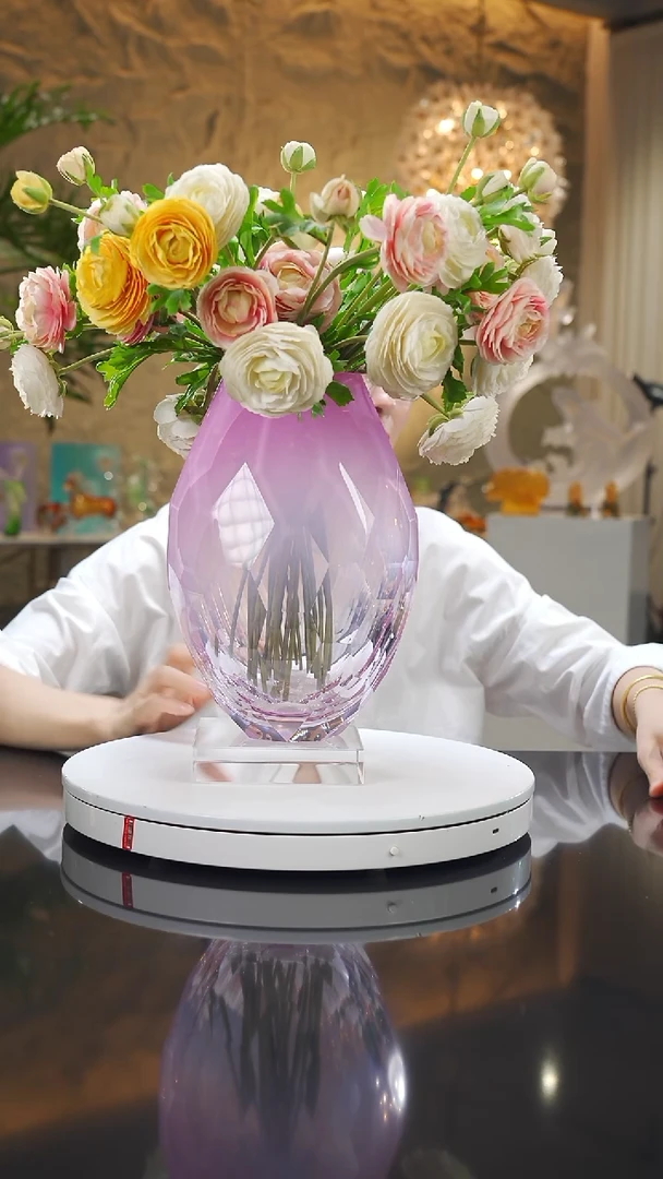 瓷片设计款粉瓷花瓶摆件