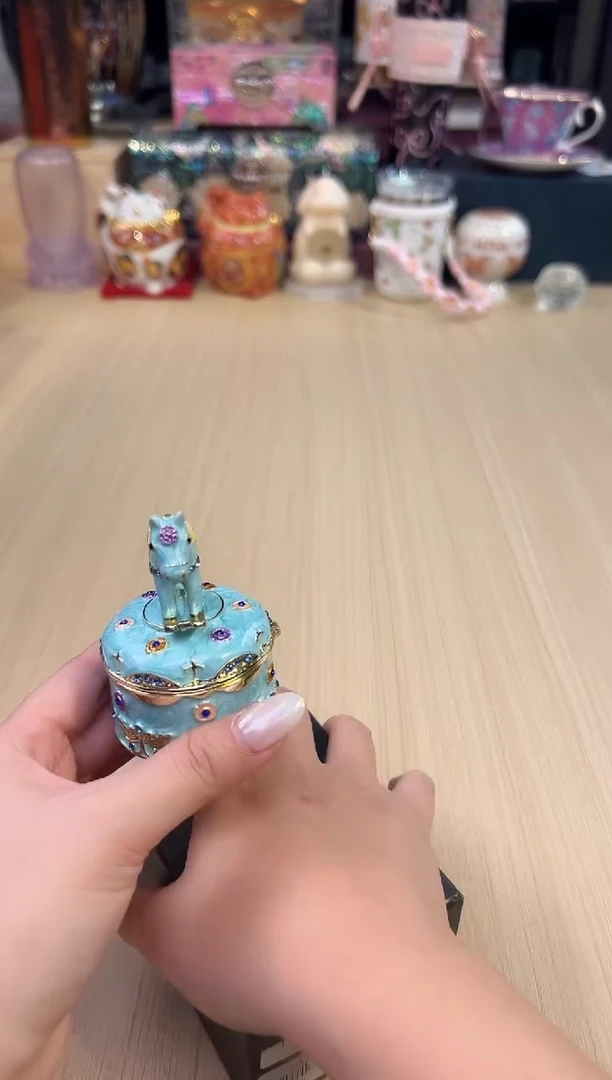 182蓝色木马盒