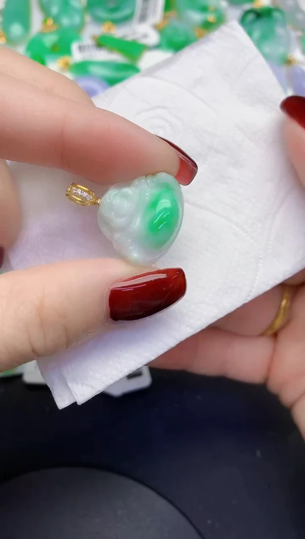 颈饰未镶嵌翡翠缅甸天然翡翠A货