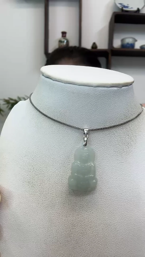 颈饰银S925镶嵌翡翠小观音赠合金链