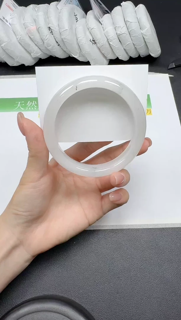 未镶嵌手镯石英质玉029-62