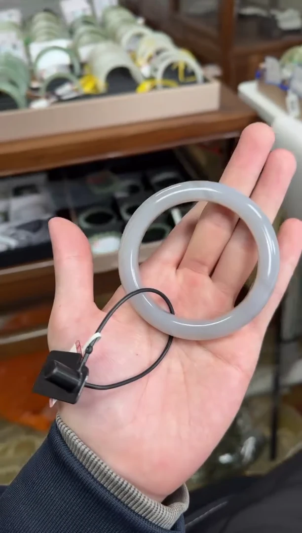 未镶嵌手镯和田玉56