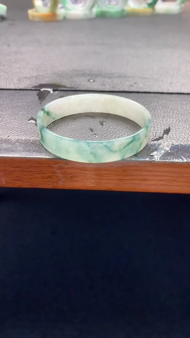 未镶嵌手镯翡翠55-56方公主
