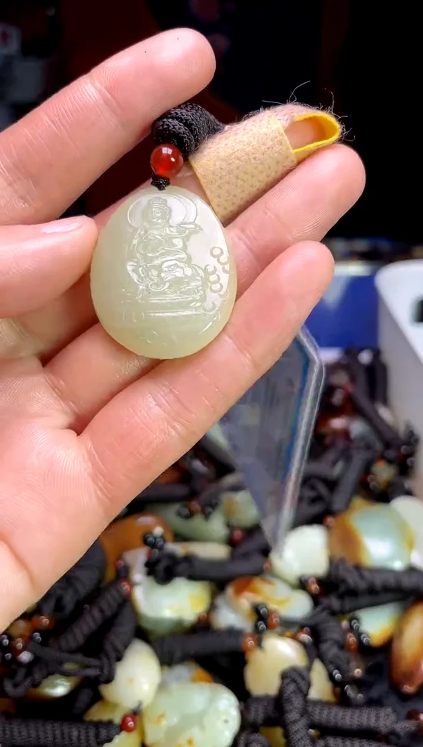 【闪购商品】和田玉颈饰未镶嵌1