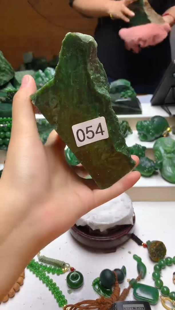 未镶嵌和田玉（碧玉）珠宝半成品1