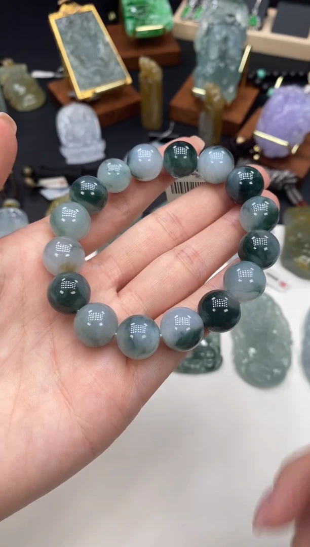 颈饰未镶嵌翡翠手串（卡13）
