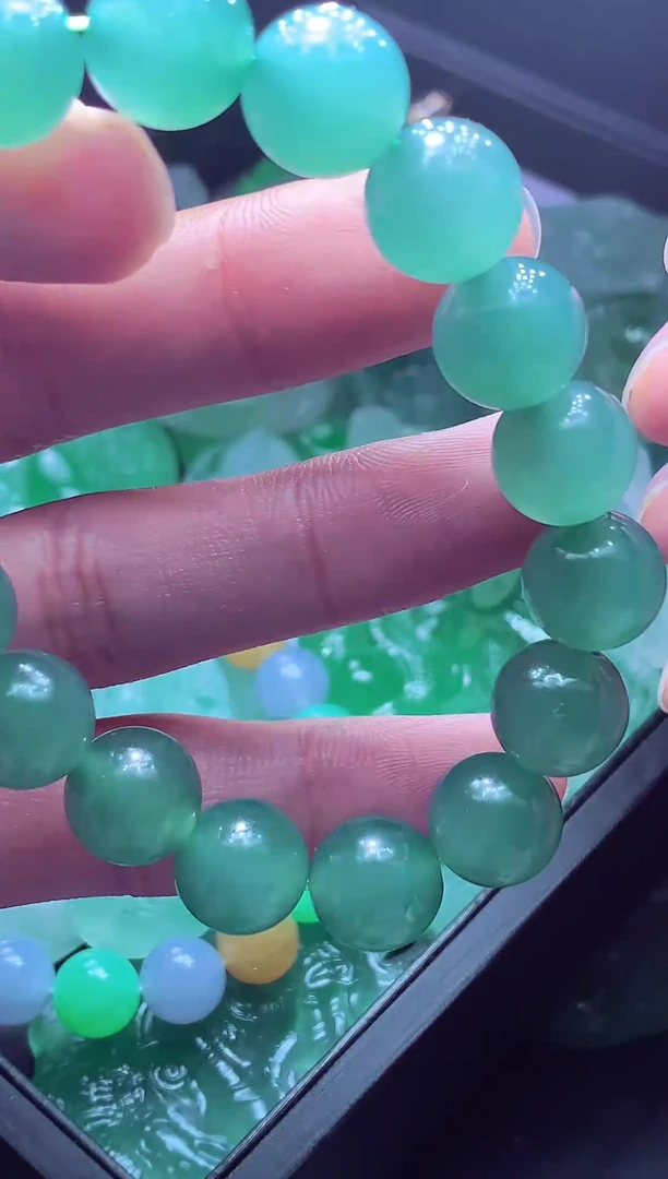 未镶嵌定制翡翠岁***?毛货翡翠定制