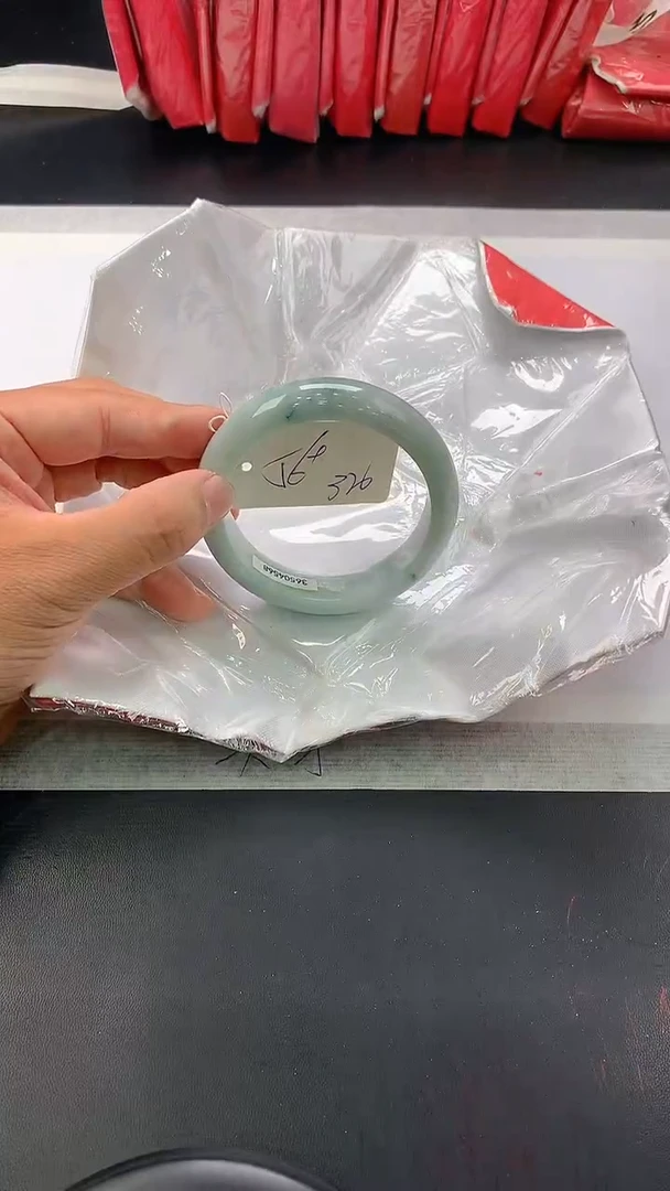 翡翠手镯未镶嵌154