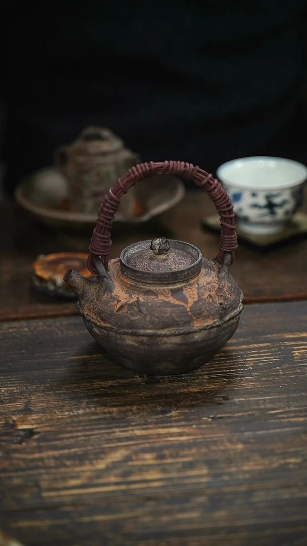 全手工制作 重工  南蛮  太湖石摘 提梁壶 420cc