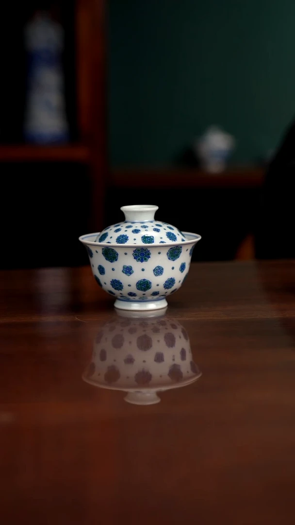 空山明月 新斗彩 皮球花