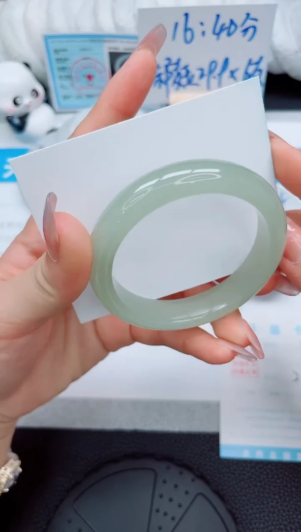 石英质玉手镯未镶嵌11-56