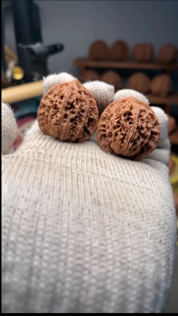 吊坠文玩核桃盘龙纹