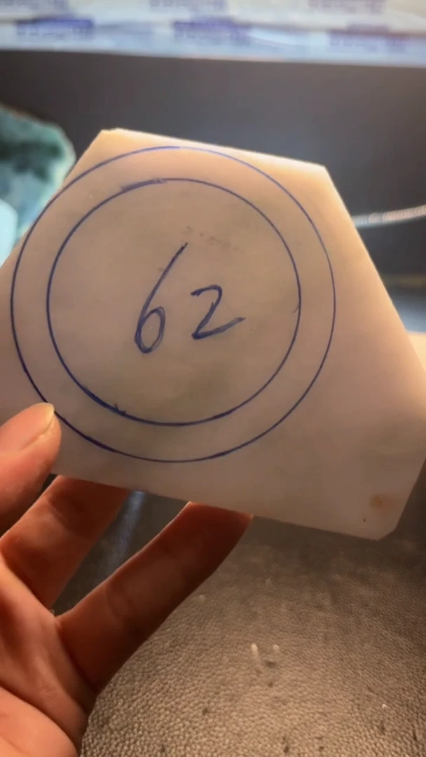 未镶嵌手镯定制翡翠浅**光翡翠
