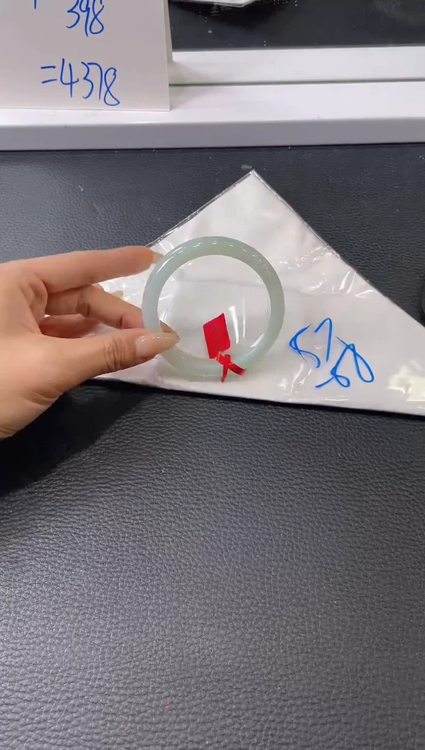 【闪购商品】翡翠手镯未镶嵌手镯