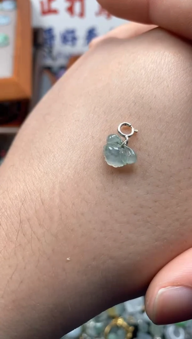 【闪购商品】翡翠颈饰未镶嵌哥哥