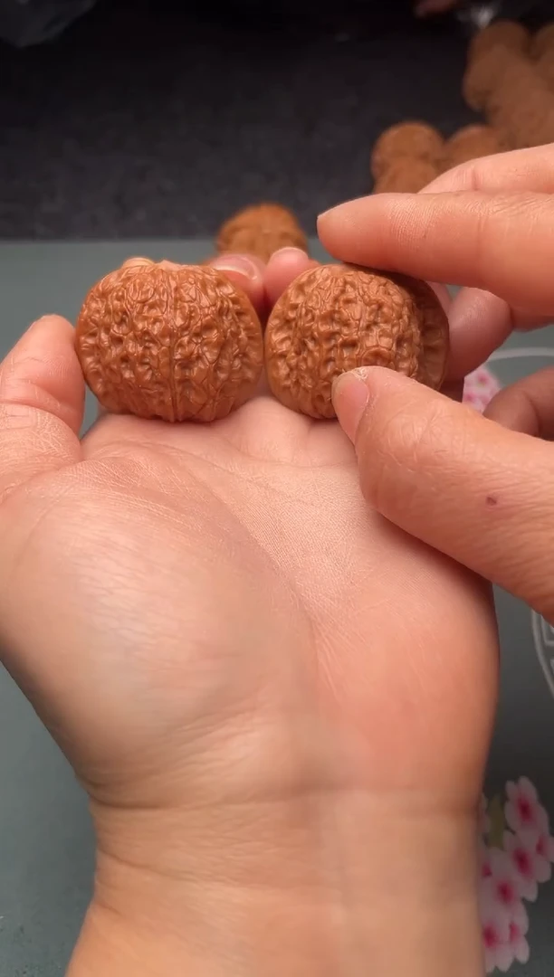 把件文玩核桃w92  血麒麟 37尺