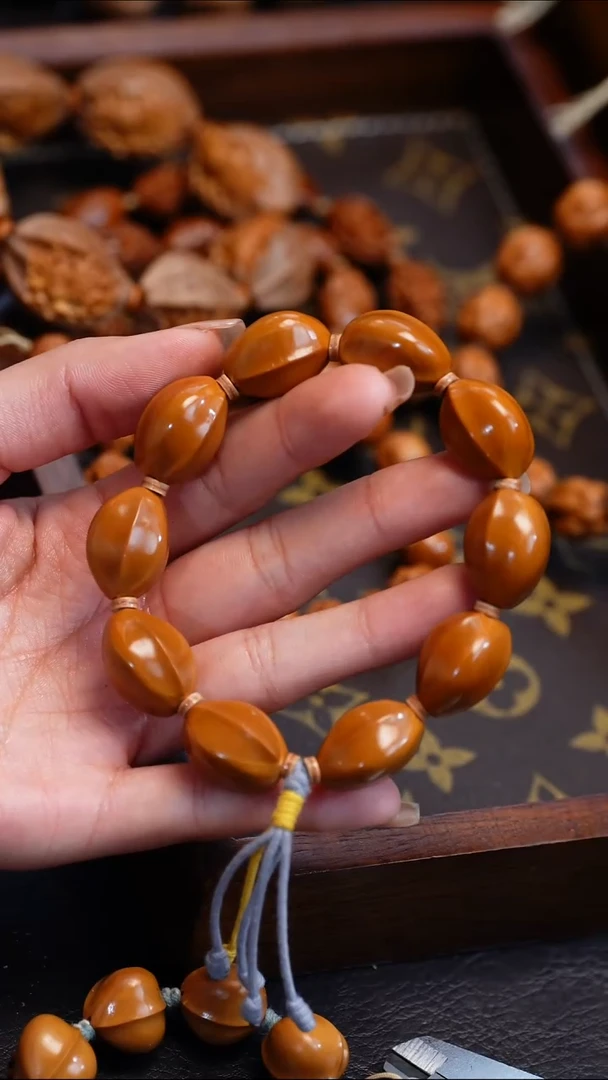 【闪购商品】橄榄核吊坠苏工橄榄核