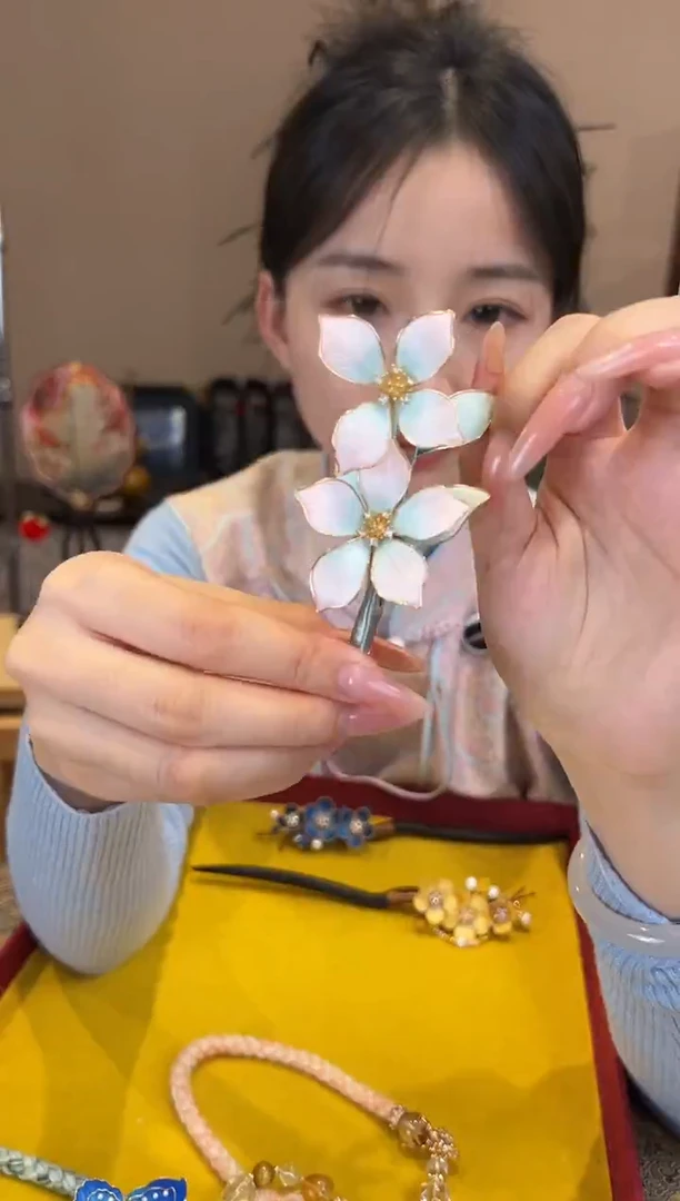 刺绣非遗绒花（发饰）