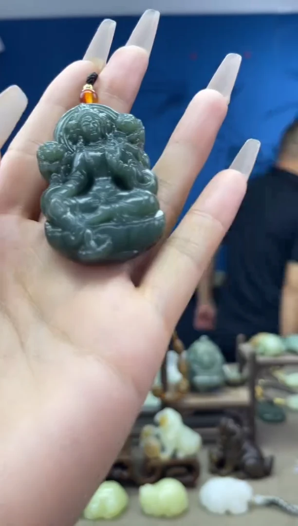 颈饰未镶嵌和田玉1