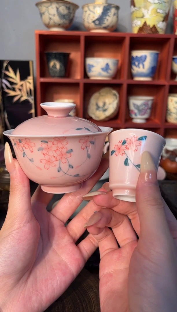 纯手绘樱花粉盖碗茶杯