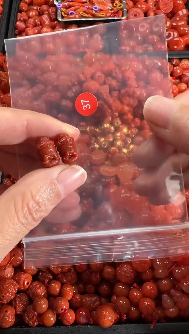 【闪购商品】南红玛瑙颈饰未镶嵌1