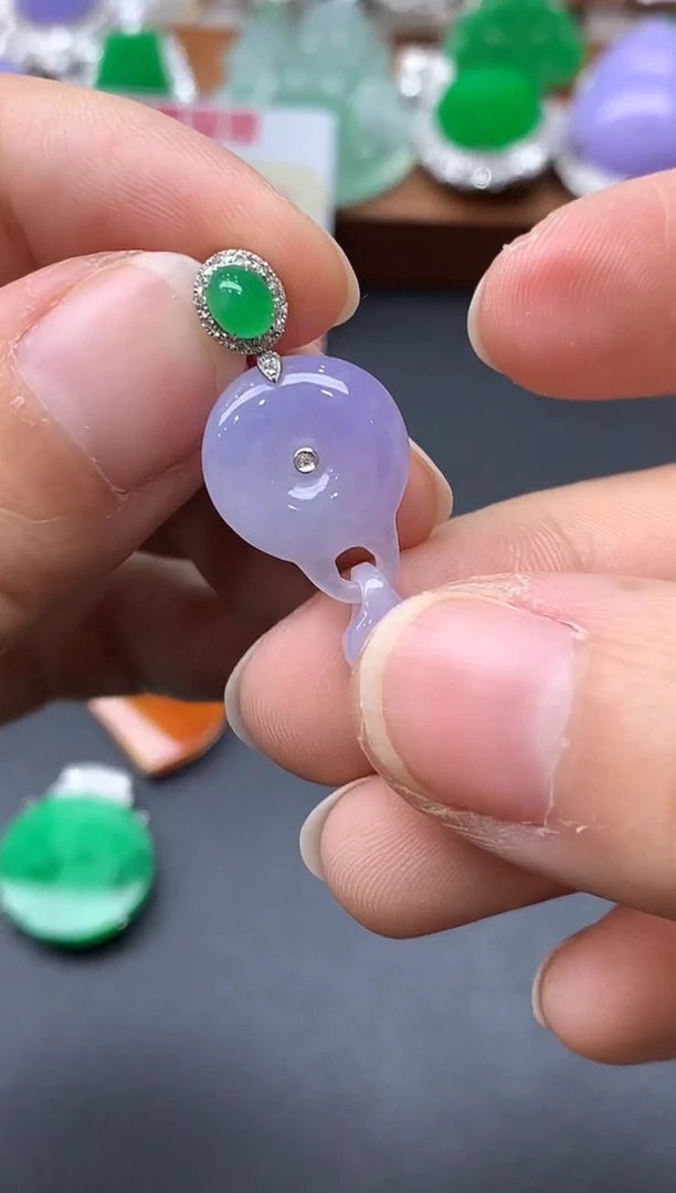 颈饰18K金镶嵌翡翠407-中国好珍宝