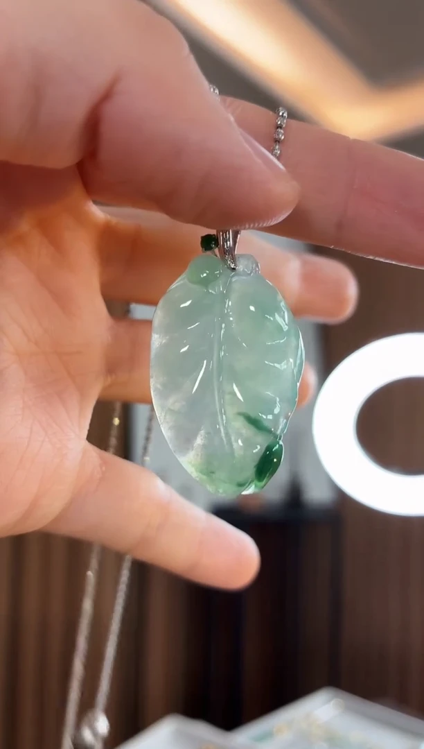 吊坠(不含链)18K金镶嵌翡翠吊坠