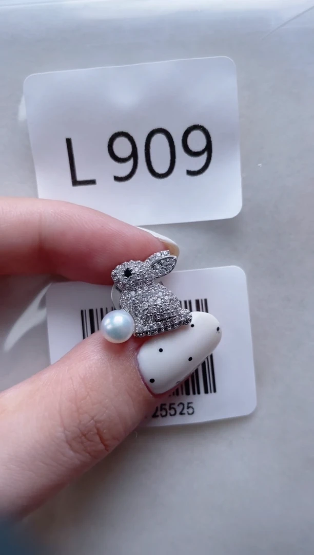 未镶嵌淡水珍珠胸针L909