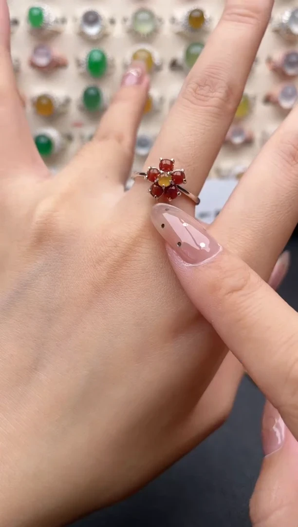 【闪购商品】翡翠戒指银S925镶嵌一物一证一礼盒