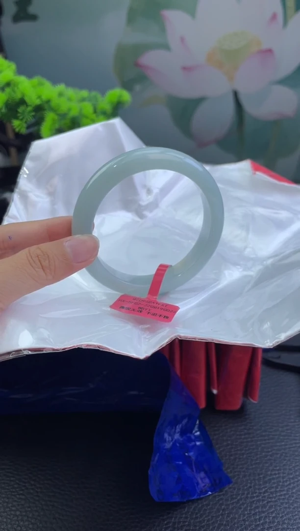 翡翠手镯未镶嵌3