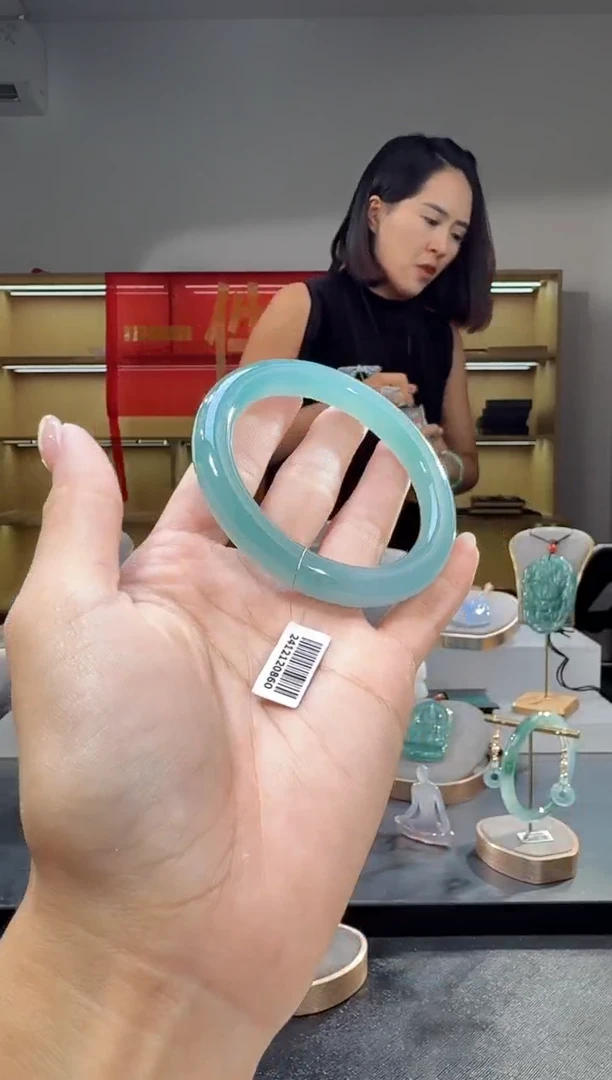 未镶嵌手镯翡翠55圈