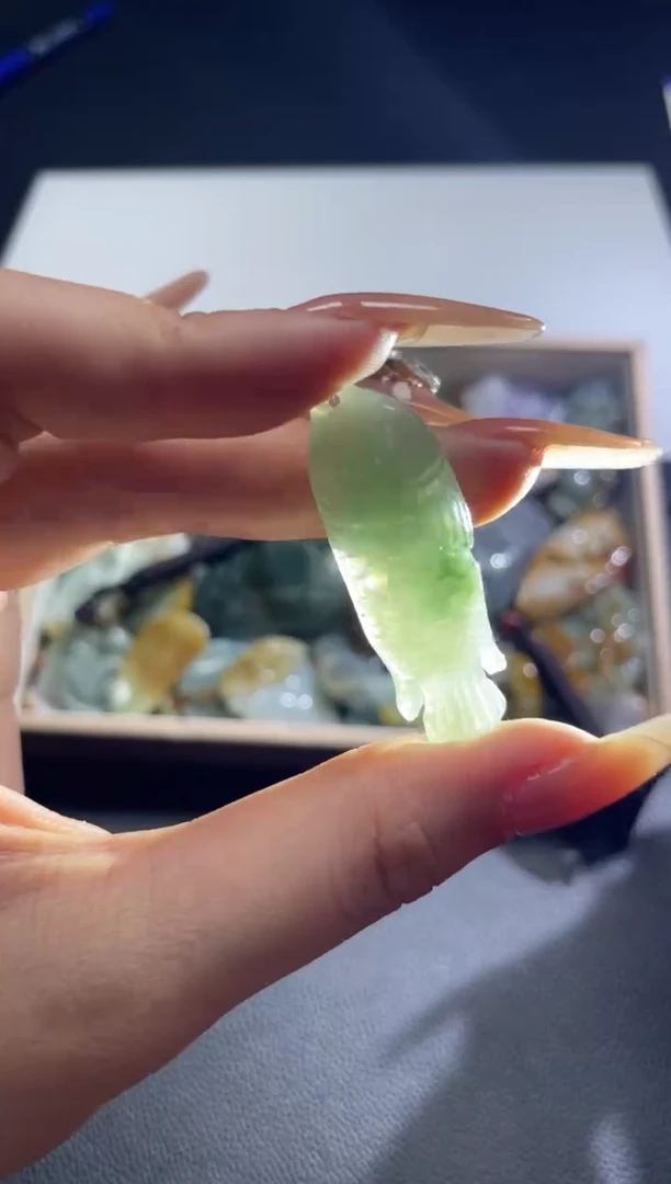 颈饰未镶嵌翡翠天然A货翡翠随机发一件189