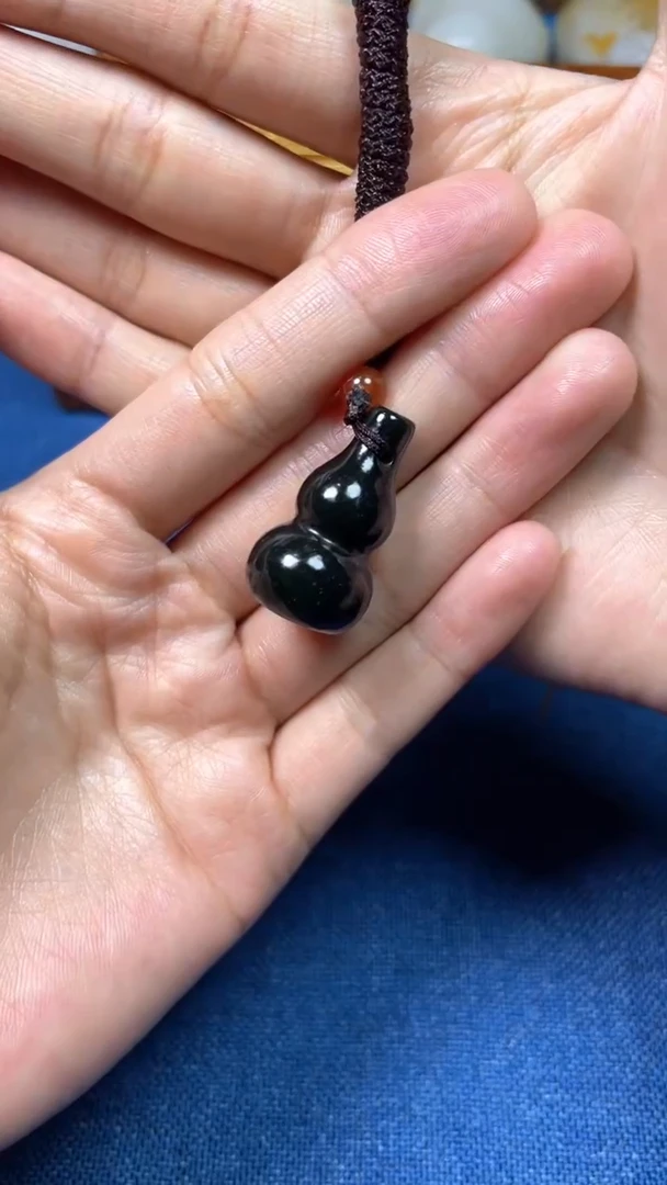 未镶嵌和田玉挂件小*哥1