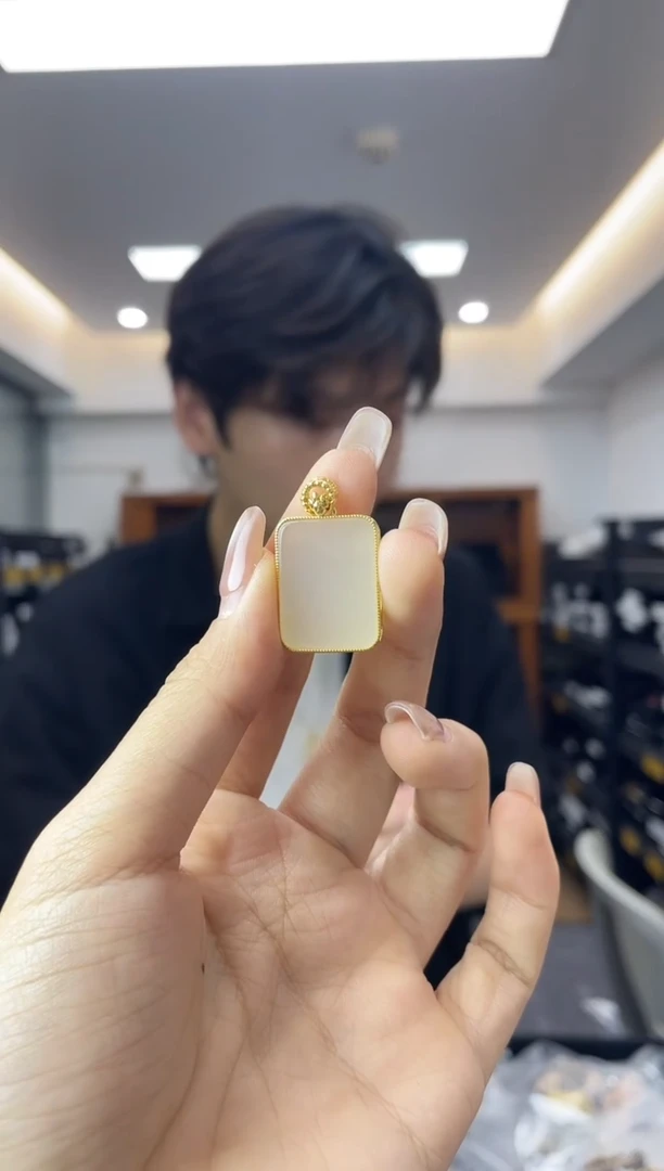 和田玉18K金镶嵌颈饰开**乐多样性一件发货