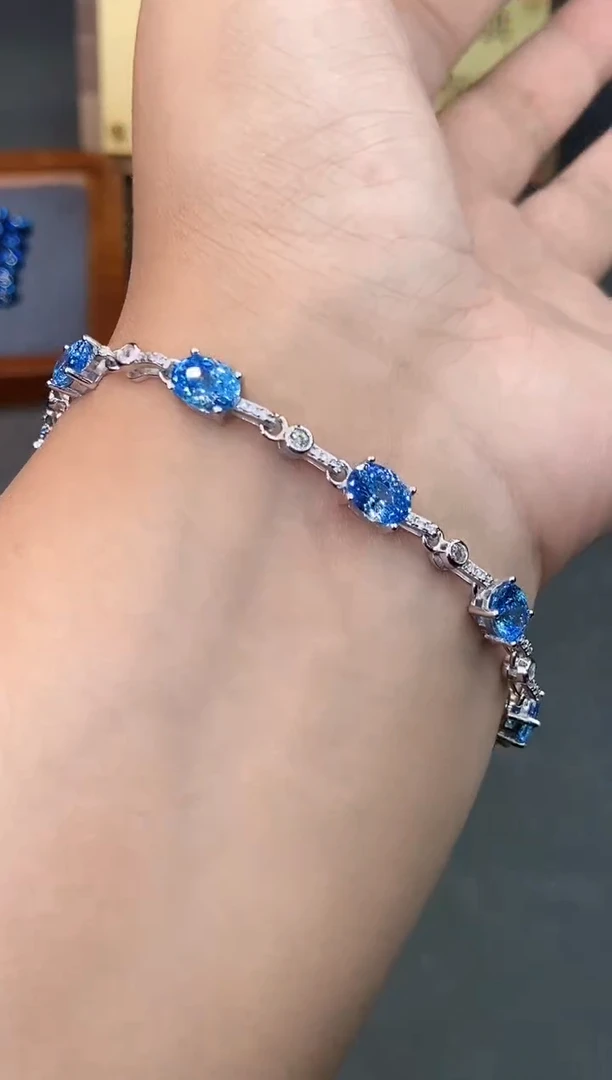 银S925镶嵌手链海蓝宝石......