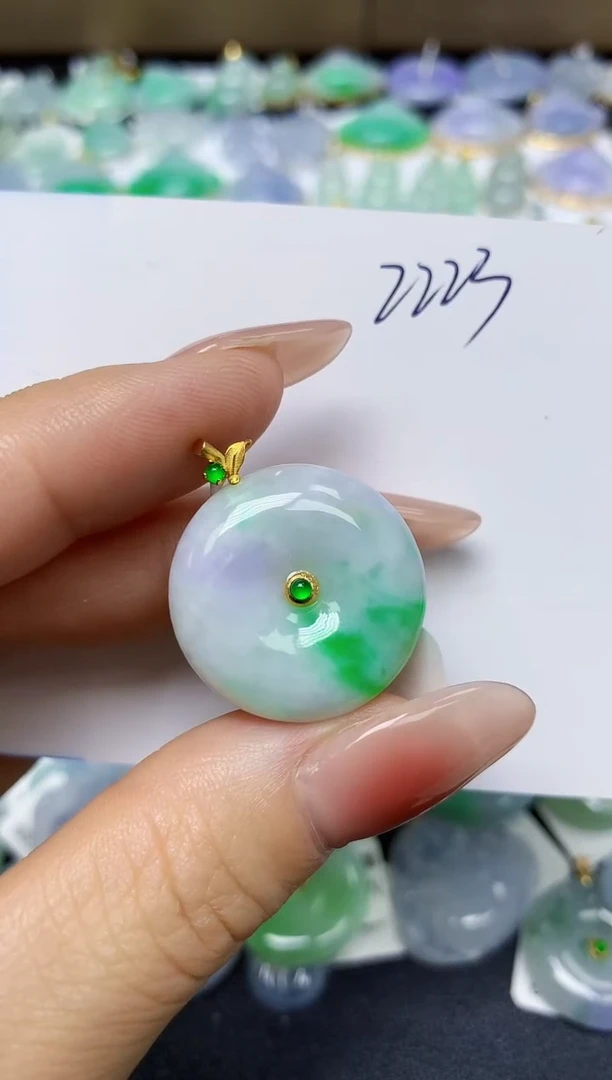 翡翠18K金镶嵌颈饰 天然缅甸翡翠A货