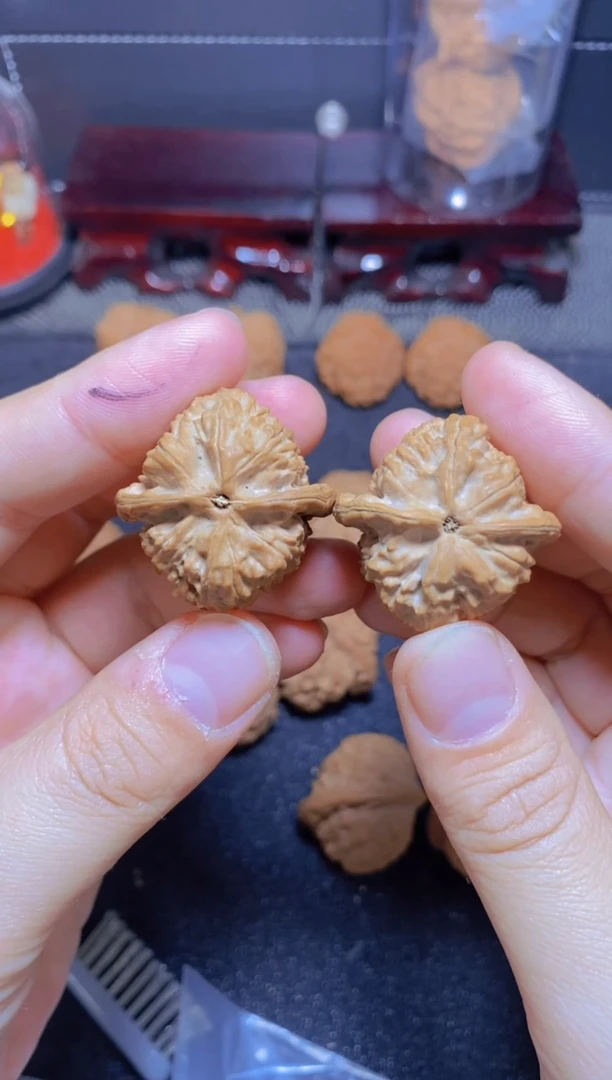 吊坠文玩核桃牛**毒野生塔尖