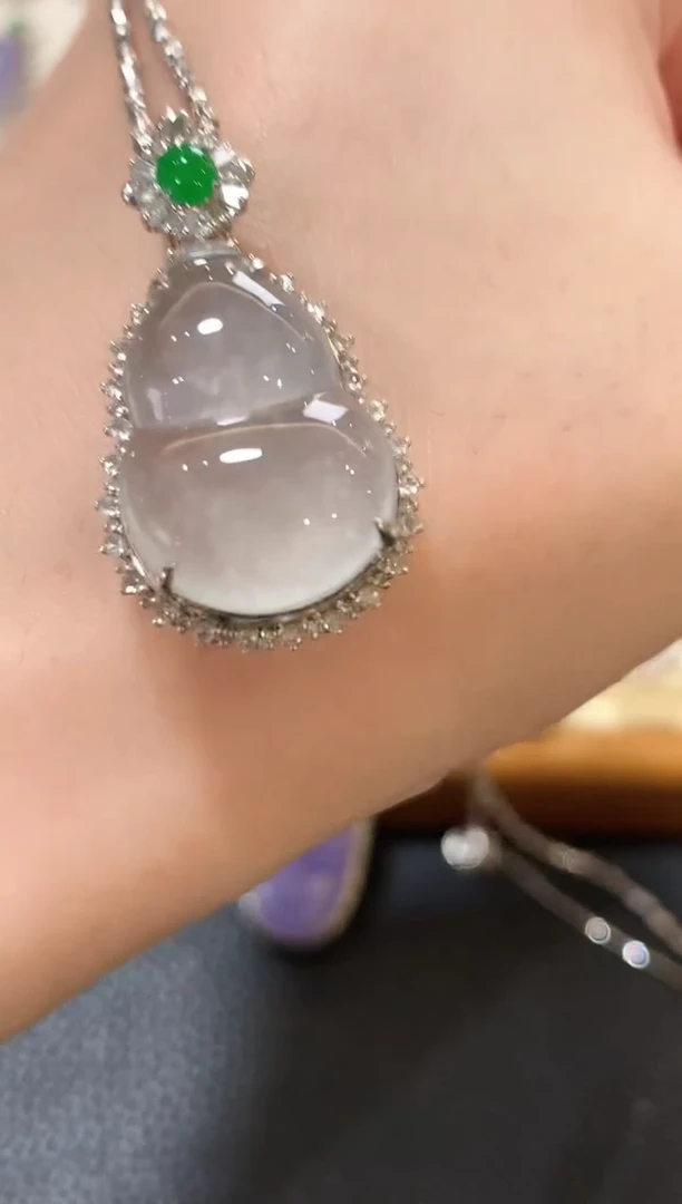 吊坠(不含链)18K金镶嵌翡翠a158