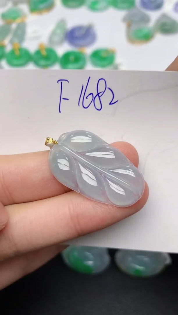 颈饰18K金镶嵌翡翠天然缅甸A货翡翠百元以上9元证书费自理