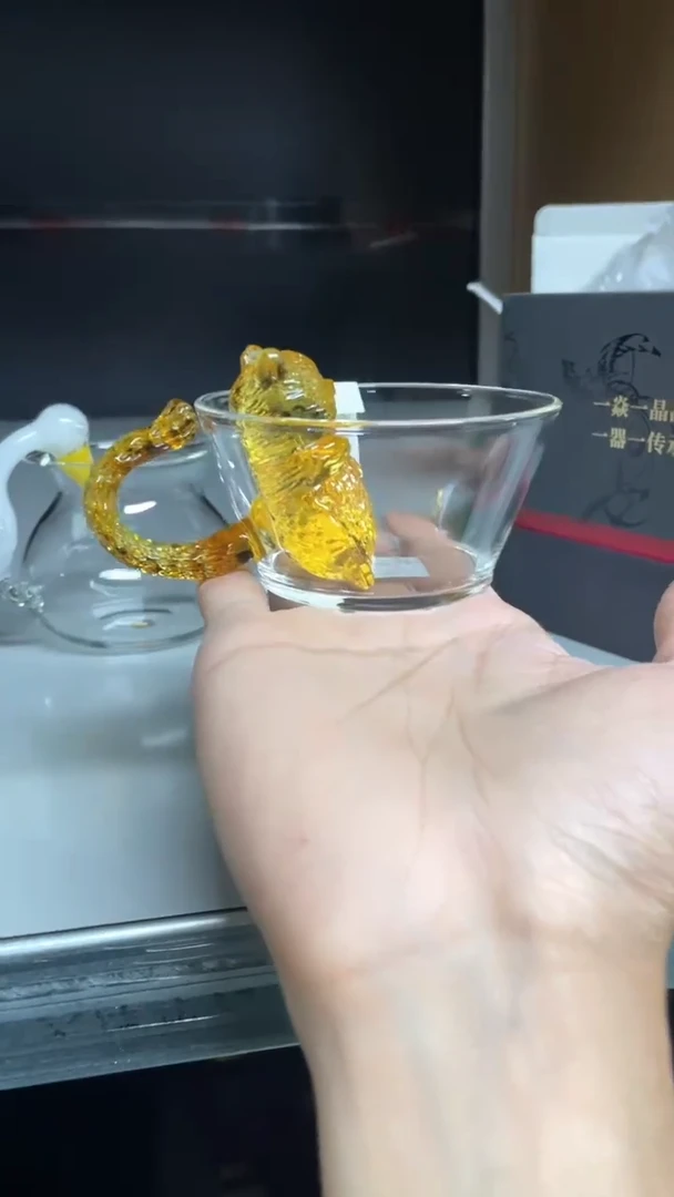 泡澡猫主人杯晶焱