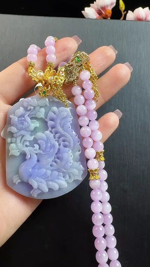 颈饰未镶嵌翡翠凤穿牡丹